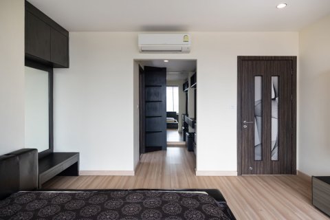 Condo in Khlong San, Bangkok, Thailand, 3 bedrooms  № 161324 - photo 15