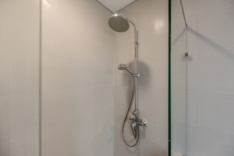 Condo in Khlong San, Bangkok, Thailand, 3 bedrooms  № 161324 - photo 23