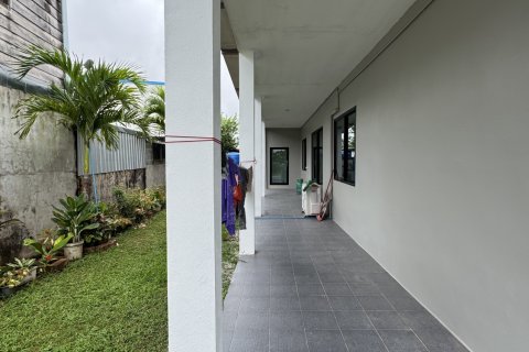 House in Udon Thani, Thailand 3 bedrooms № 152980 - photo 22