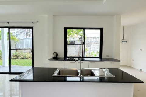 House in Udon Thani, Thailand 3 bedrooms № 152980 - photo 6