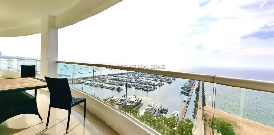 Condominio de 4 dormitorios en Pattaya, Tailandia № 212679