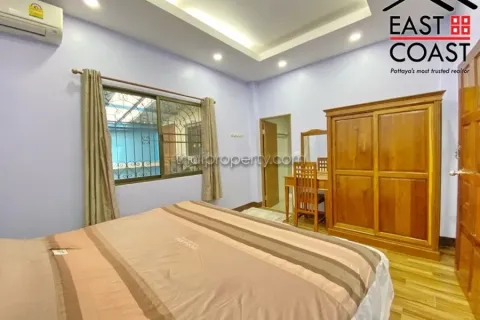 Casa de 3 dormitorios en Pattaya, Tailandia № 212676 - foto 17