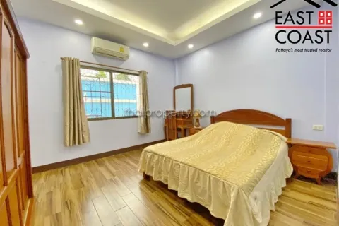 Casa de 3 dormitorios en Pattaya, Tailandia № 212676 - foto 15