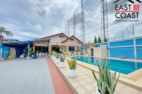 Casa de 3 dormitorios en Pattaya, Tailandia № 212676 - foto 8