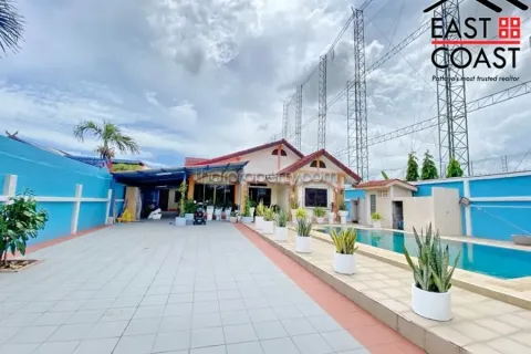 Casa de 3 dormitorios en Pattaya, Tailandia № 212676 - foto 4
