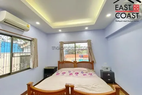 Casa de 3 dormitorios en Pattaya, Tailandia № 212676 - foto 13