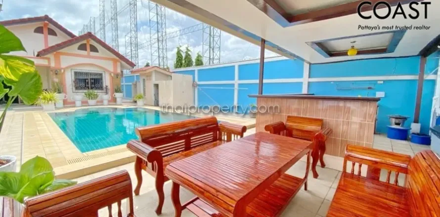 Casa de 3 dormitorios en Pattaya, Tailandia № 212676
