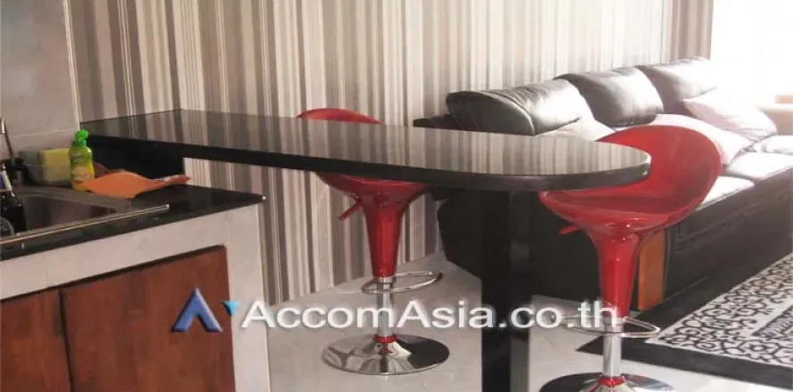 Studio in the Condo in Bang Lamung, Thailand  № 218484