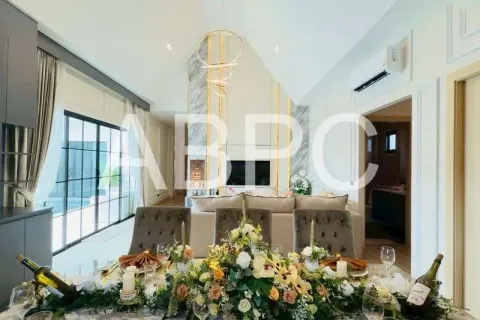 Casa de 3 dormitorios en Pattaya, Tailandia № 211760 - foto 9