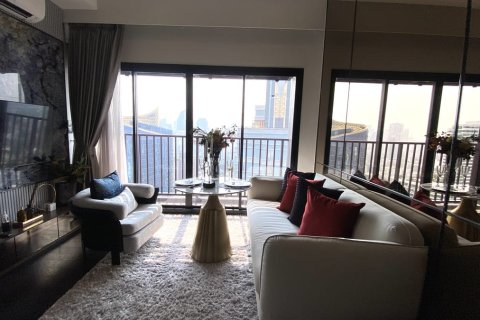 Condo in Watthana, Bangkok, Thailand, 2 bedrooms  № 200946 - photo 7
