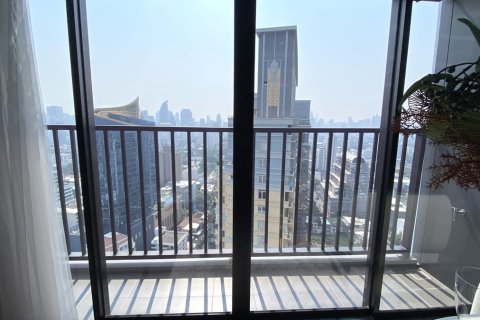 Condo in Watthana, Bangkok, Thailand, 2 bedrooms  № 200946 - photo 4