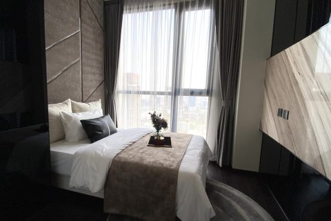 Condo in Watthana, Bangkok, Thailand, 2 bedrooms  № 200946 - photo 5