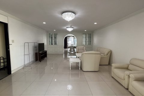 Condo à Khlong Toei, Bangkok, Thaïlande, 3 chambres № 200951 - photo 5