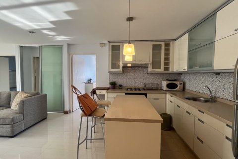 Condo à Watthana, Bangkok, Thaïlande, 2 chambres № 200948 - photo 6