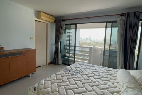 Condo à Watthana, Bangkok, Thaïlande, 2 chambres № 200948 - photo 9