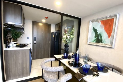 Condo à Watthana, Bangkok, Thaïlande, 1 chambre № 200952 - photo 2
