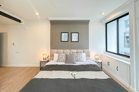 Condo à Bangkok, Thaïlande, 3 chambres  № 180561 - photo 9