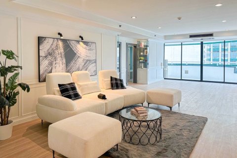 Condo à Bangkok, Thaïlande, 3 chambres  № 180561 - photo 2
