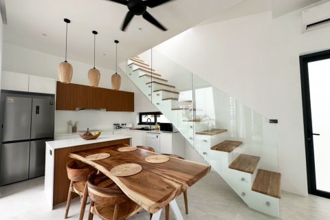 Villa in Ko Samui, Thailand 3 bedrooms № 139093 - photo 2