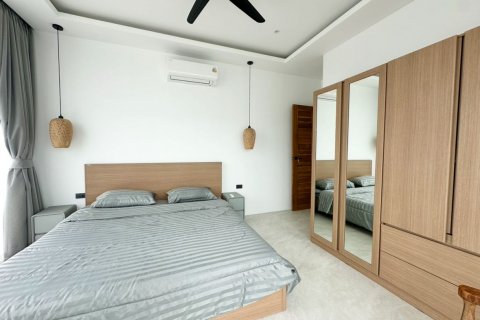 Villa in Ko Samui, Thailand 3 bedrooms № 139093 - photo 25