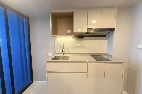 Студия в кондо в Ваттхане, Бангкок, Таиланд № 164082 - фото 4