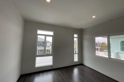 Дом в Лат Крабанге, Бангкок, Таиланд с 3 спальнями № 164080 - фото 20