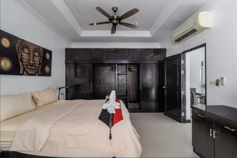 Villa in Phuket, Thailand 3 bedrooms № 169269 - photo 26