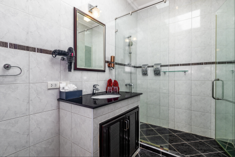 Villa in Phuket, Thailand 3 bedrooms № 169269 - photo 23