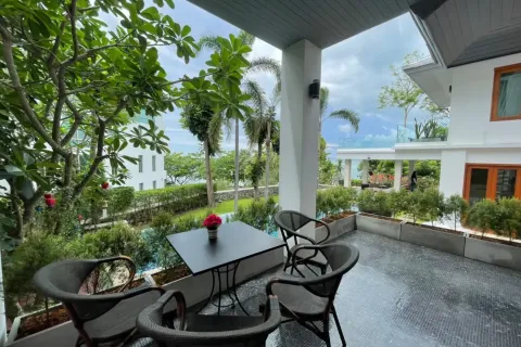 House in Pattaya, Thailand 5 bedrooms № 169270 - photo 11