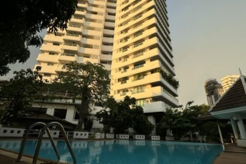 Condo in Bang Kho Laem, Bangkok, Thailand, 3 bedrooms  № 169273 - photo 28