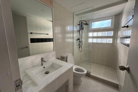 Condo in Bang Kho Laem, Bangkok, Thailand, 3 bedrooms  № 169273 - photo 25