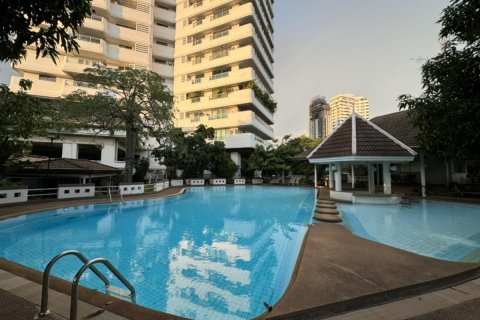 Condo in Bang Kho Laem, Bangkok, Thailand, 3 bedrooms  № 169273 - photo 29