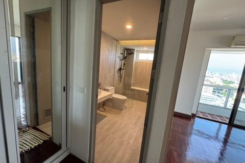 Condo in Bang Kho Laem, Bangkok, Thailand, 3 bedrooms  № 169273 - photo 21