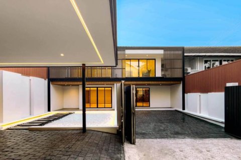 House in Bangkok, Thailand 4 bedrooms № 176832 - photo 4