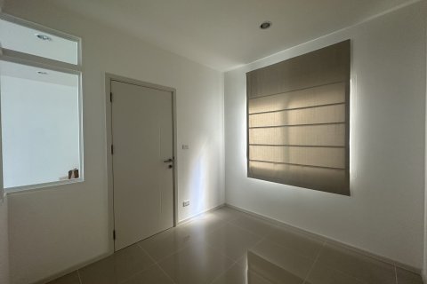 Townhouse in Rangsit, Thailand 3 bedrooms № 153088 - photo 4