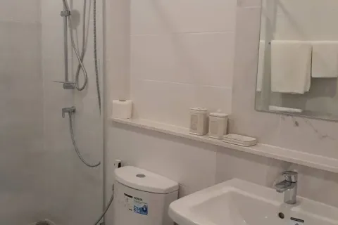 Condo à Huai Khwang, Bangkok, Thaïlande, 3 chambres  № 158510 - photo 14