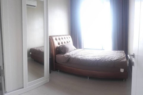 Condo à Huai Khwang, Bangkok, Thaïlande, 3 chambres  № 158510 - photo 11