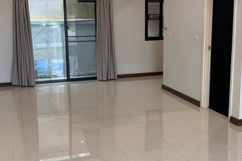 Townhouse à Bang Kaeo, Thaïlande 4 chambres № 158508 - photo 3