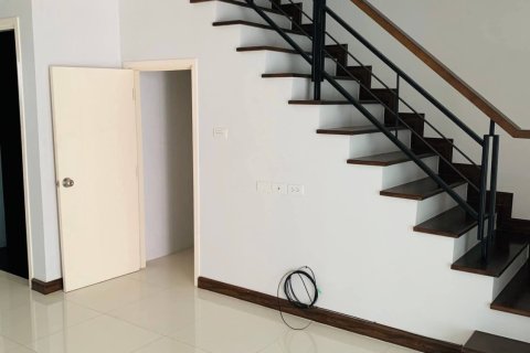 Townhouse à Bang Kaeo, Thaïlande 4 chambres № 158508 - photo 4
