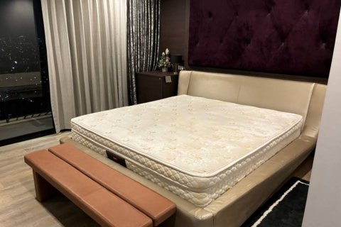 Condo à Chatuchak, Bangkok, Thaïlande, 2 chambres  № 172844 - photo 10