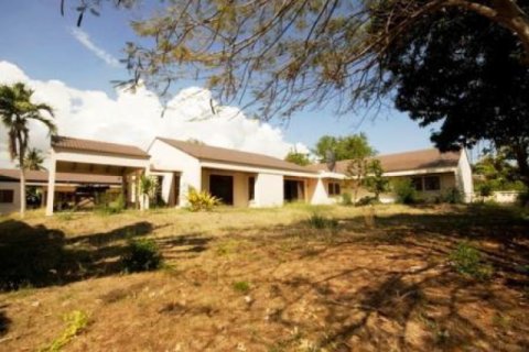 Villa in Hua Hin, Thailand 4 bedrooms № 193371