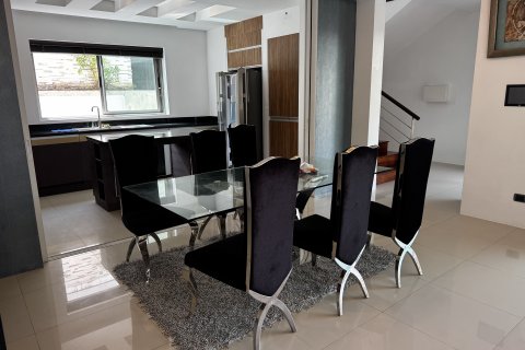 Вилла в Пхукете, Таиланд с 4 спальнями  № 135999 - фото 4