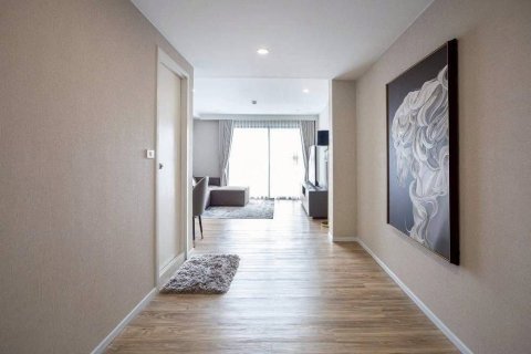 Condo in Sathon, Bangkok, Thailand, 2 bedrooms  № 135997 - photo 5