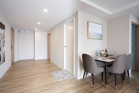 Condo in Sathon, Bangkok, Thailand, 2 bedrooms  № 135997 - photo 4