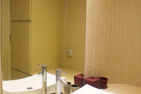 Condo in Phuket, Thailand, 2 bedrooms № 159441 - photo 13