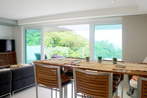 Condo in Phuket, Thailand, 2 bedrooms № 159441 - photo 2