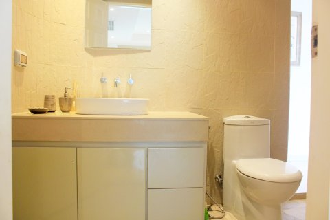 Condo in Phuket, Thailand, 2 bedrooms № 159441 - photo 23