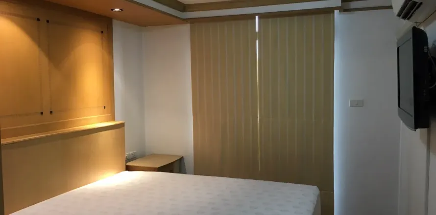 Студия в кондо в Банг Раке, Бангкок, Таиланд № 159435