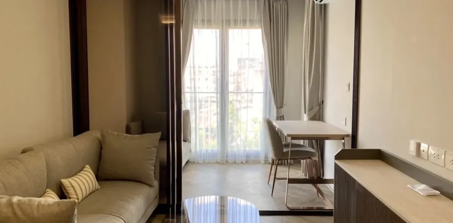 Studio in the Condo in Watthana, Bangkok, Thailand  № 159438