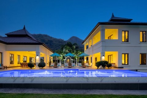 Вилла в Хуа Хине, Таиланд с 5 спальнями № 157222 - фото 3